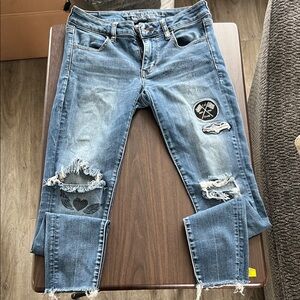 American Eagle women’s Distressed jeans